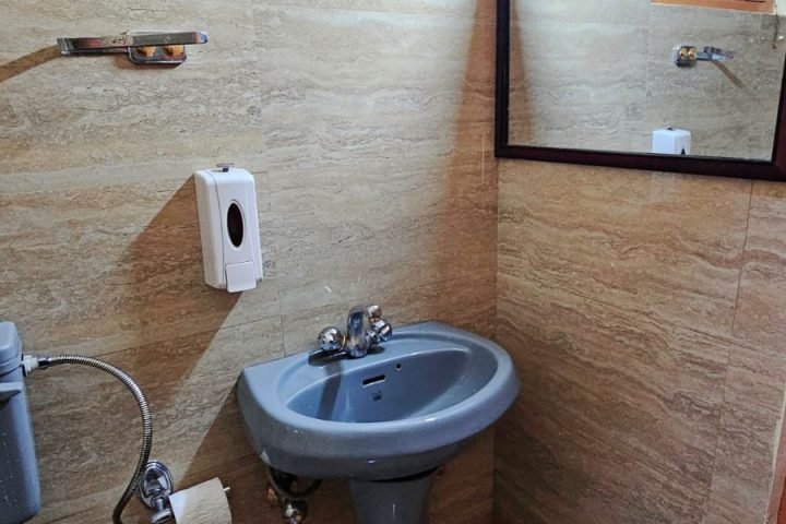 hotel the nest kullu super deluxe room (1)
